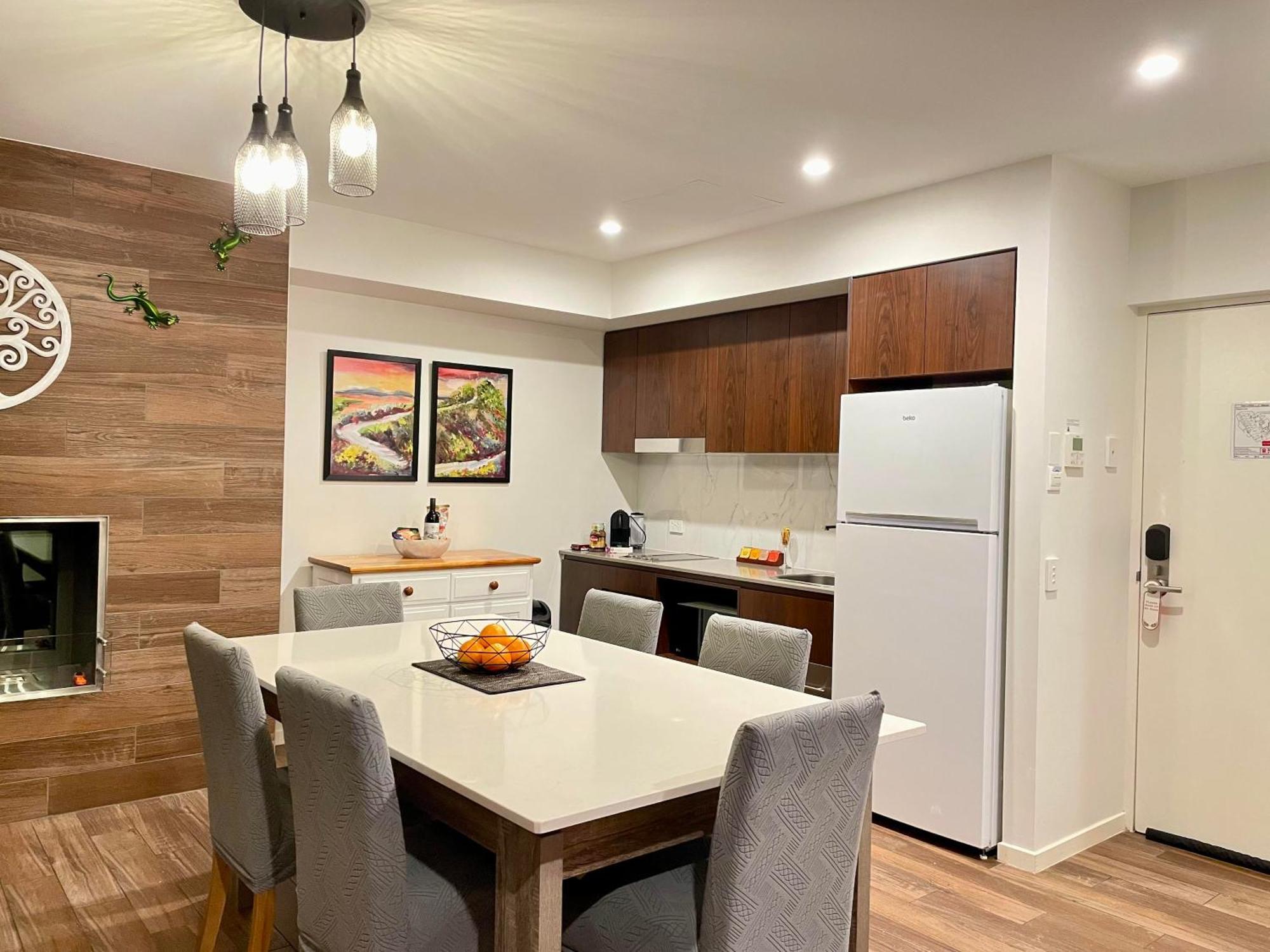 Altitude On Montville Oda fotoğraf A kitchen in a serviced apartment