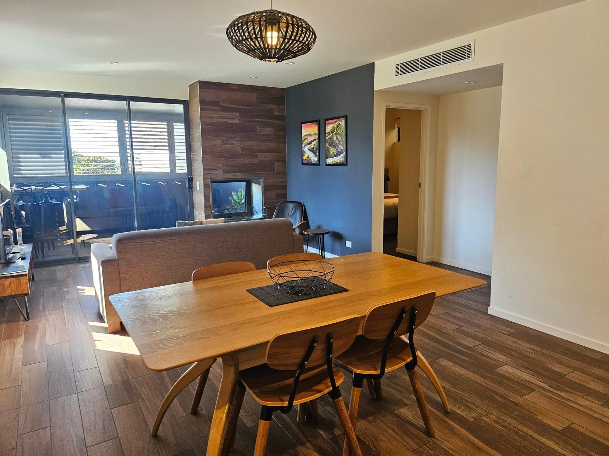 Altitude On Montville Dış mekan fotoğraf A living room in a typical apartment at the complex